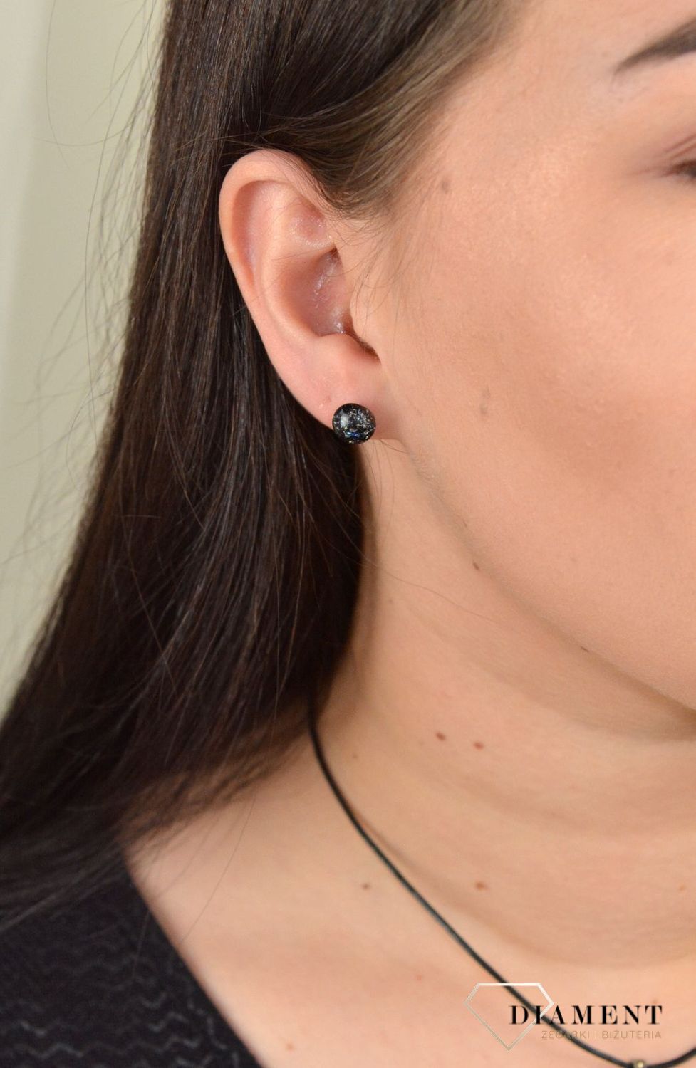 Srebrne kolczyki szkło weneckie 'Czerń z kolorowymi drobinkami' Murano 49.jpg